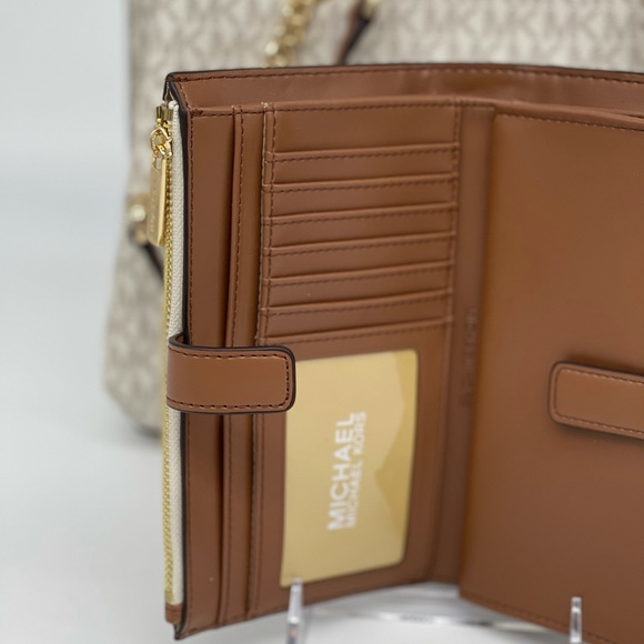 Michael Kors Teagen Bag & Double Zip Wallet - Picture 12 of 16